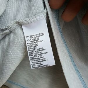 Tommy Bahama Shirts - Tommy Bahama men's size medium light gray t-shirt Tommy Bahama Shirts - Tommy Bahama men's size medium light gray t-shirt